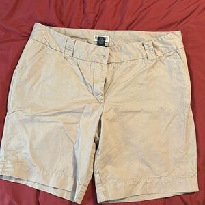 Magellan Sportswear Women’s Shorts Size 16 Khaki
